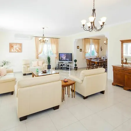 Oceanview Luxury 116 Paralimni